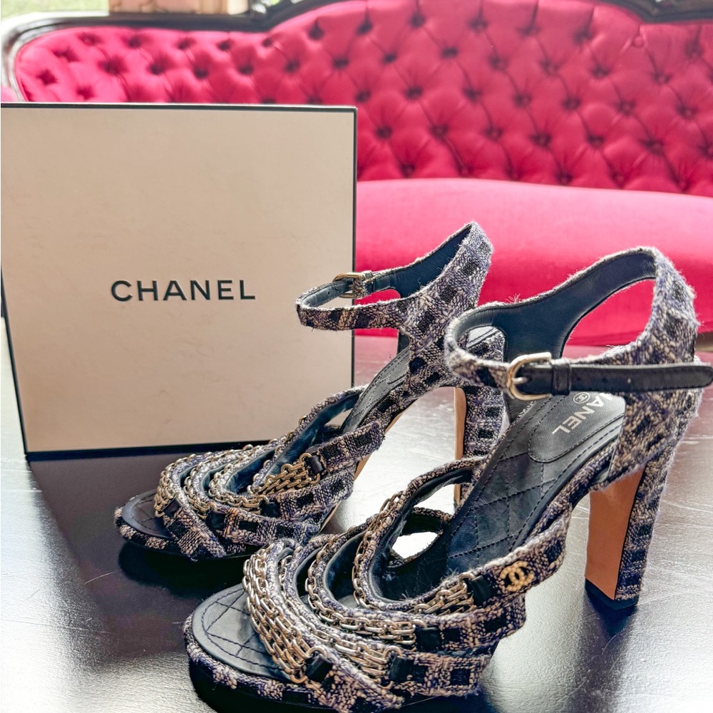 Chanel Navy & White Pattern Interlocking Cc Logo … - image 8